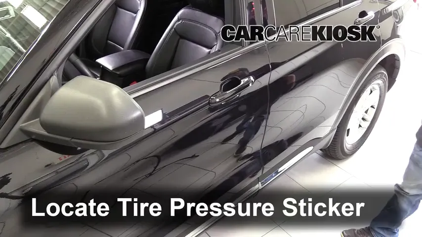 2020 Ford Explorer XLT 2.3L 4 Cyl. Turbo Tires & Wheels Check Tire Pressure